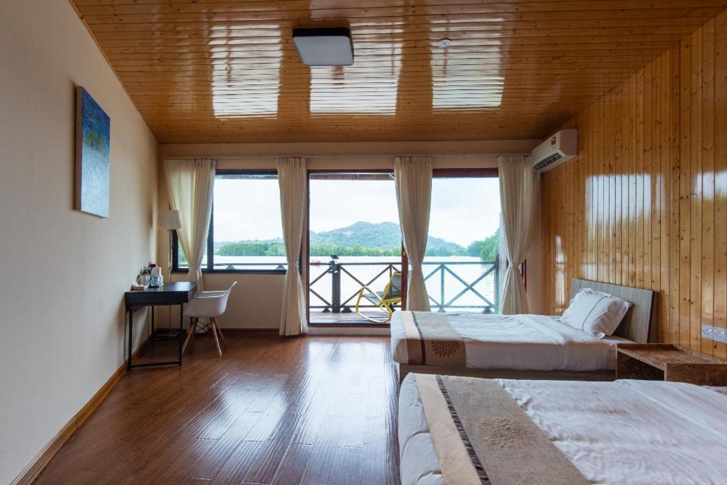 Gayang Friendly Water House Homestay Кота-Кинабалу Экстерьер фото